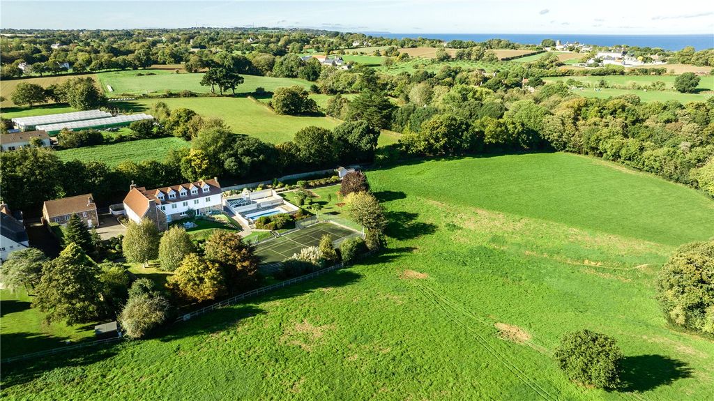 Property photo 3 of 19 Aerial Shot