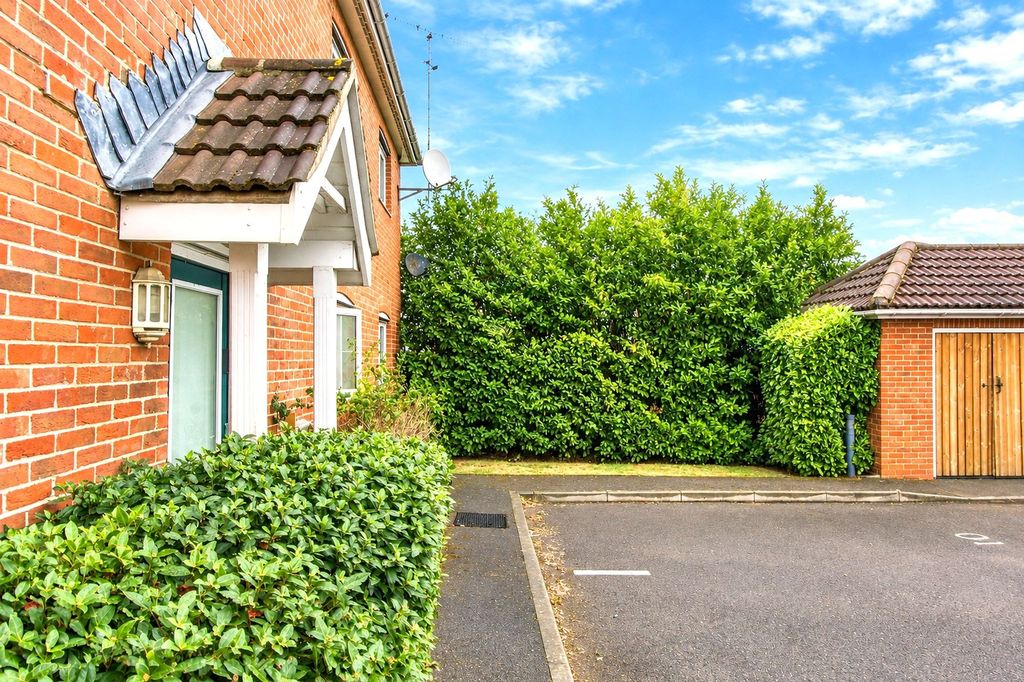 Property photo 2 of 9