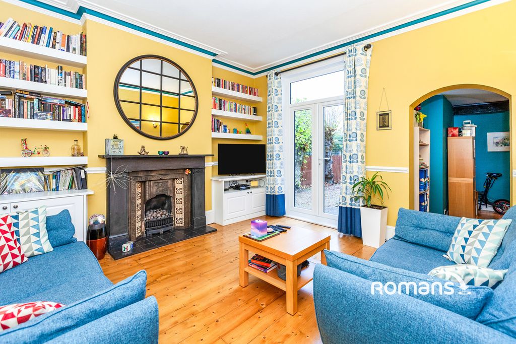 Property photo 3 of 12 Photo