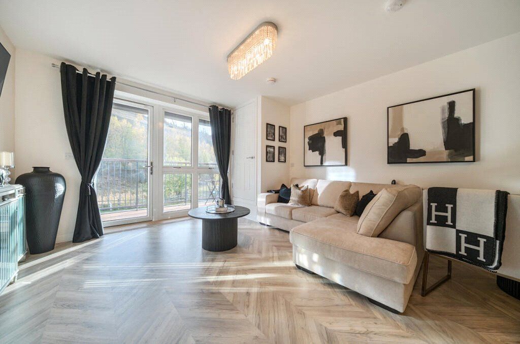 Property photo 3 of 7 Open Plan Living