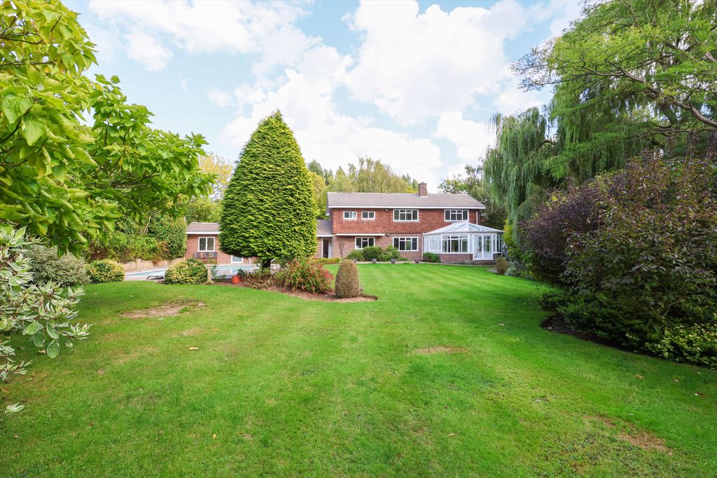 Property photo 2 of 17 Image