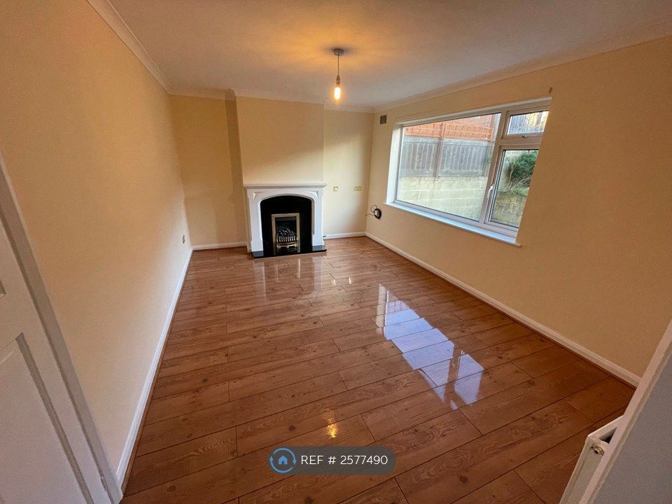 Property photo 3 of 28