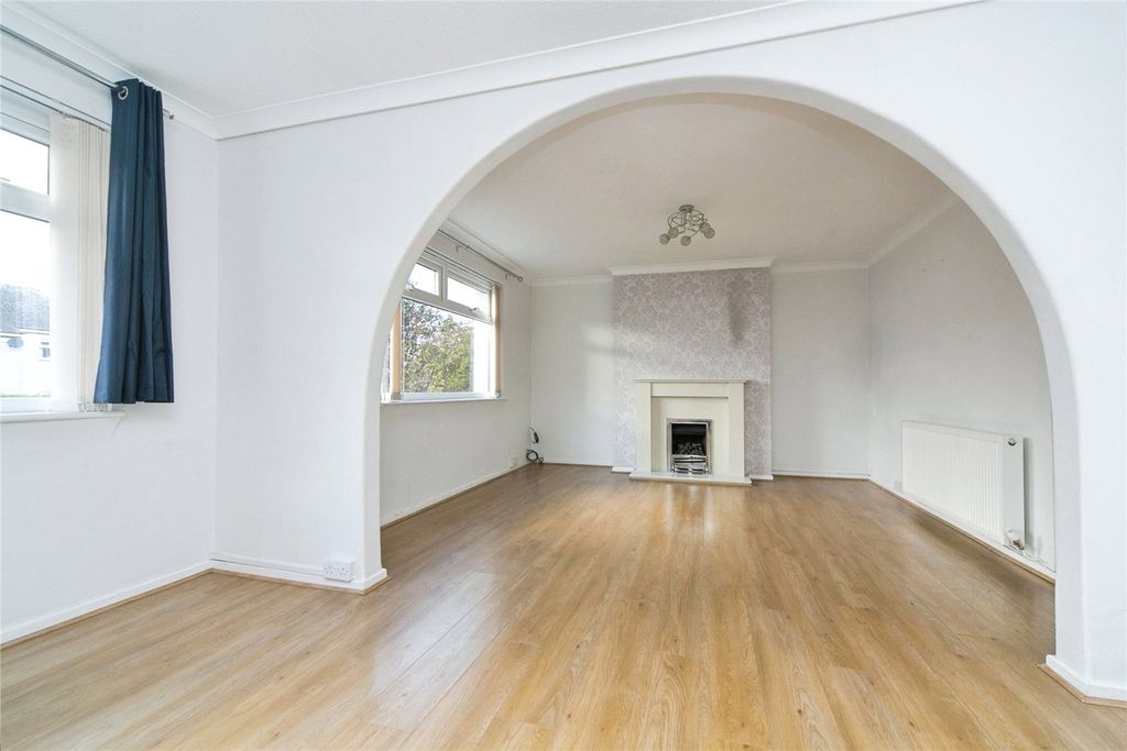 Property photo 3 of 19 Picture No. 04
