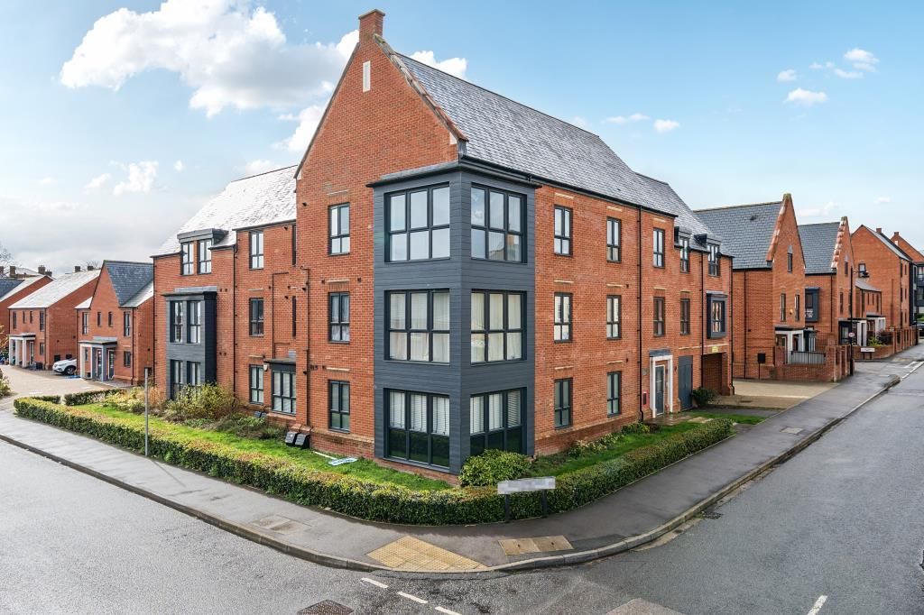 Property photo 1 of 18 External Front