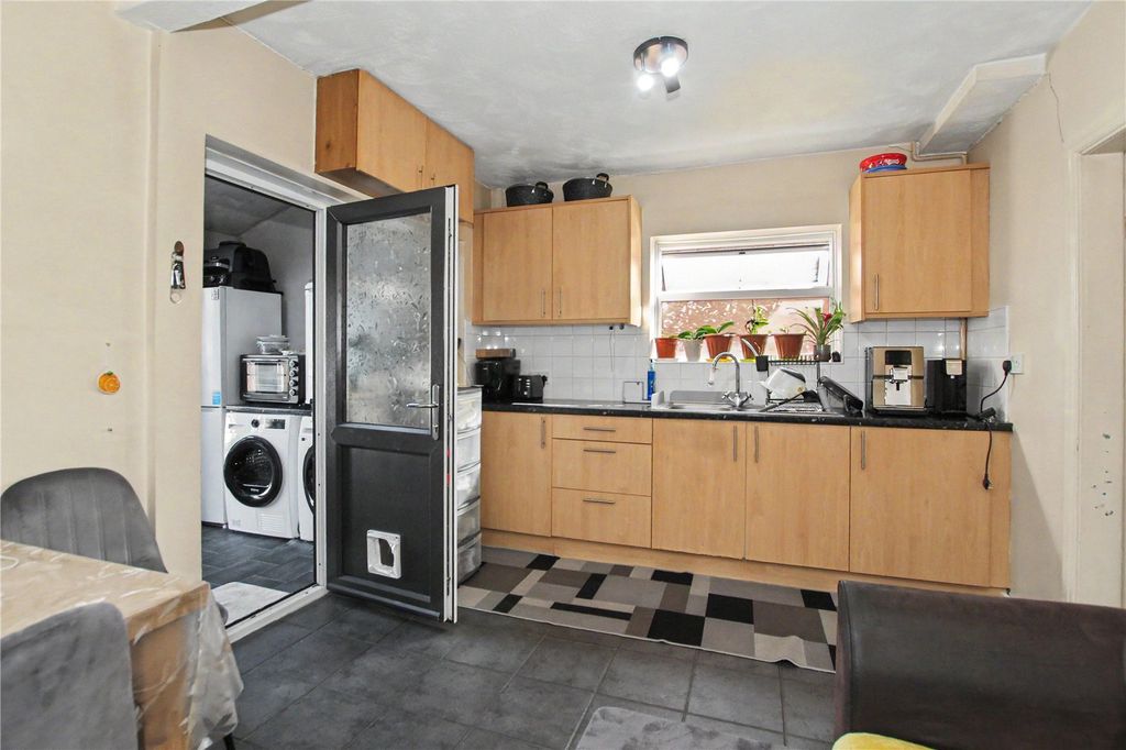 Property photo 3 of 11 Picture No. 06