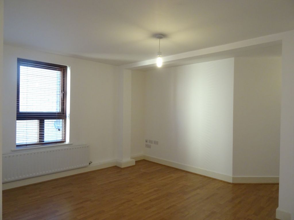 Property photo 3 of 5 Living Room