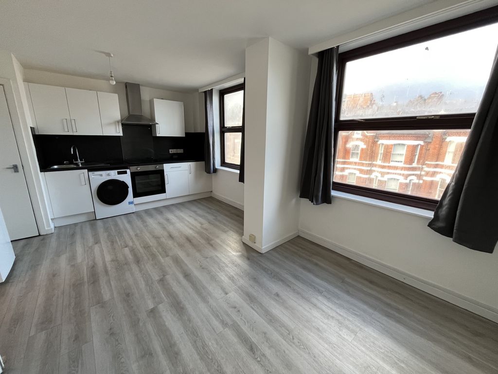 Property photo 1 of 11 Img_0949