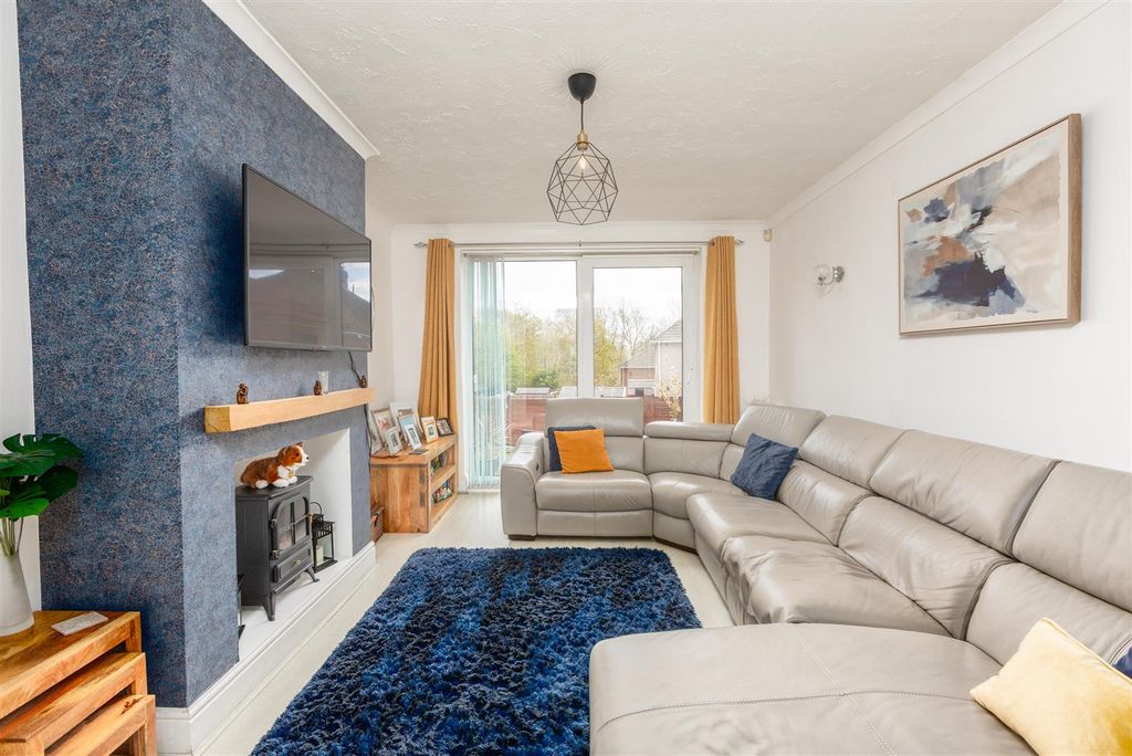 Property photo 2 of 40 Cz0A0083-Edit.Jpg