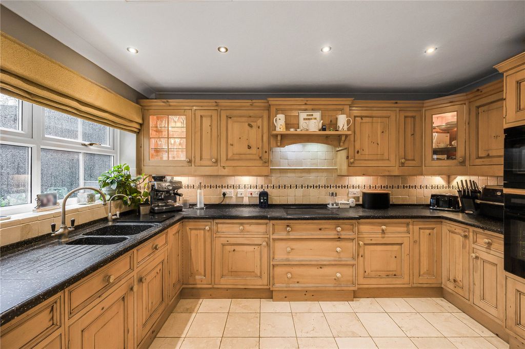 Property photo 2 of 17 Picture No. 07