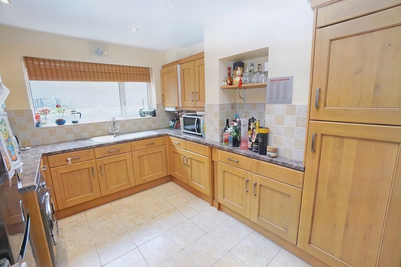 Property photo 3 of 12 Photo 7