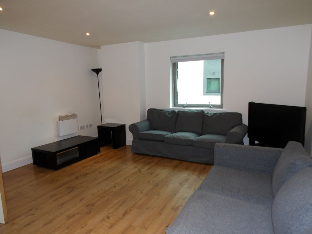 Property photo 2 of 8 Lounge