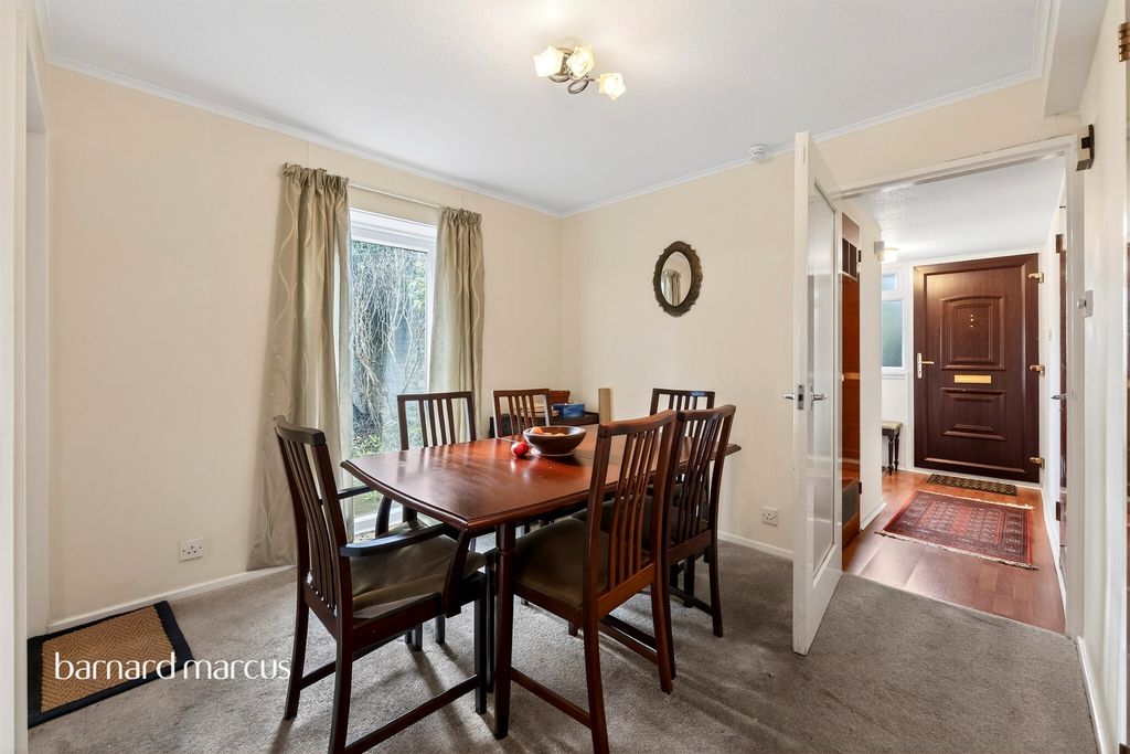 Property photo 2 of 23