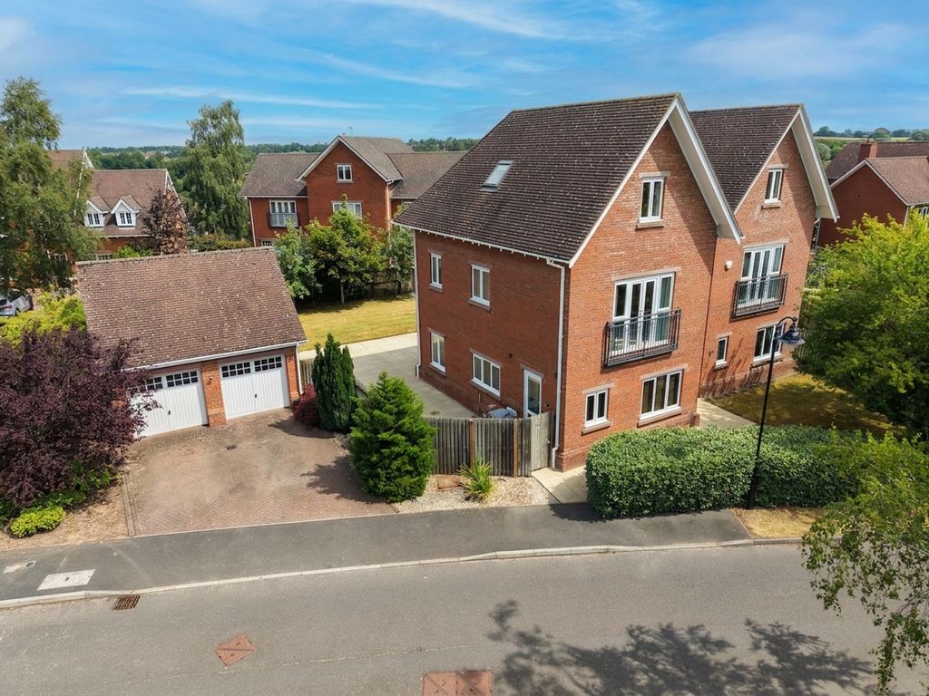 Property photo 1 of 29