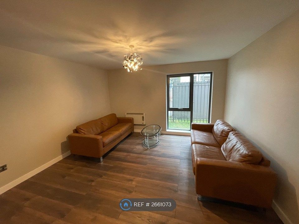 Property photo 2 of 17 Lounge