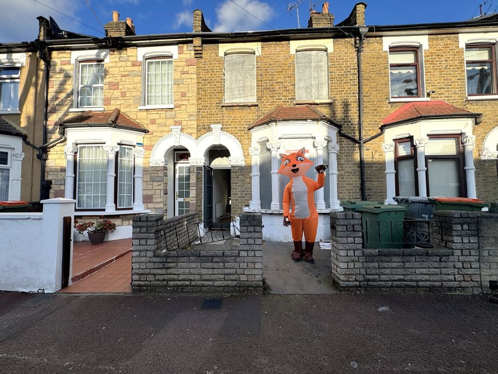 Property photo 1 of 23