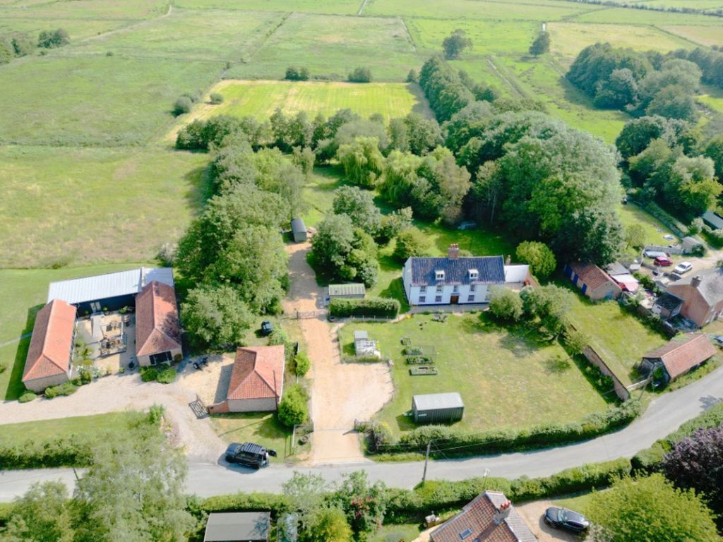 Property photo 1 of 34