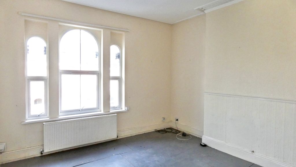 Property photo 3 of 18 Flat 3, 40 Albany Street, Hull, East Yorkshire, Hu3 1Pl