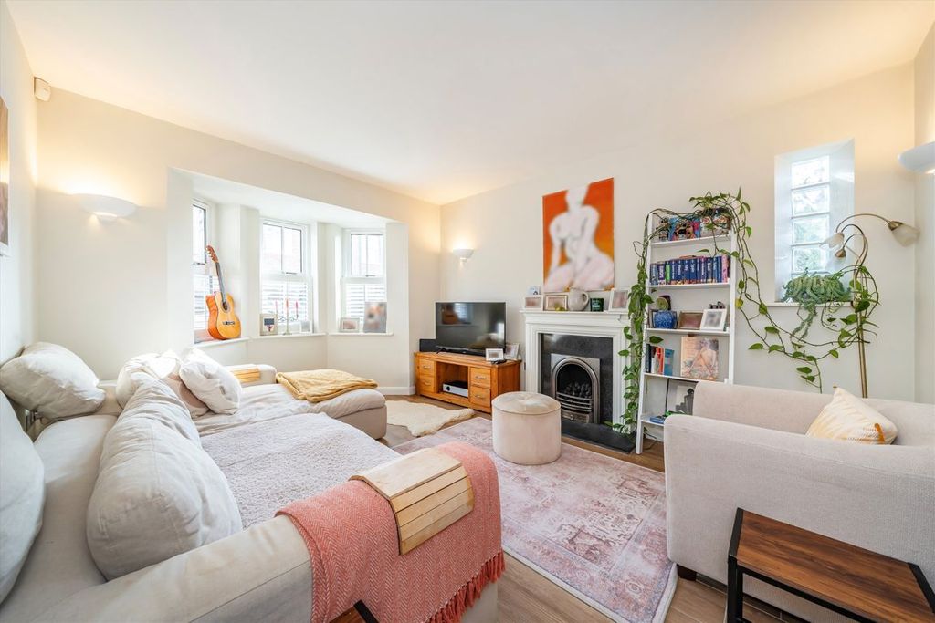 Property photo 2 of 7