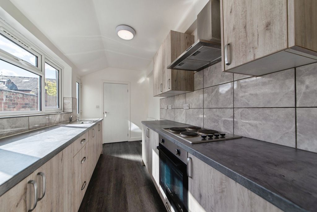 Property photo 2 of 19 Pbox-Img.Jpg