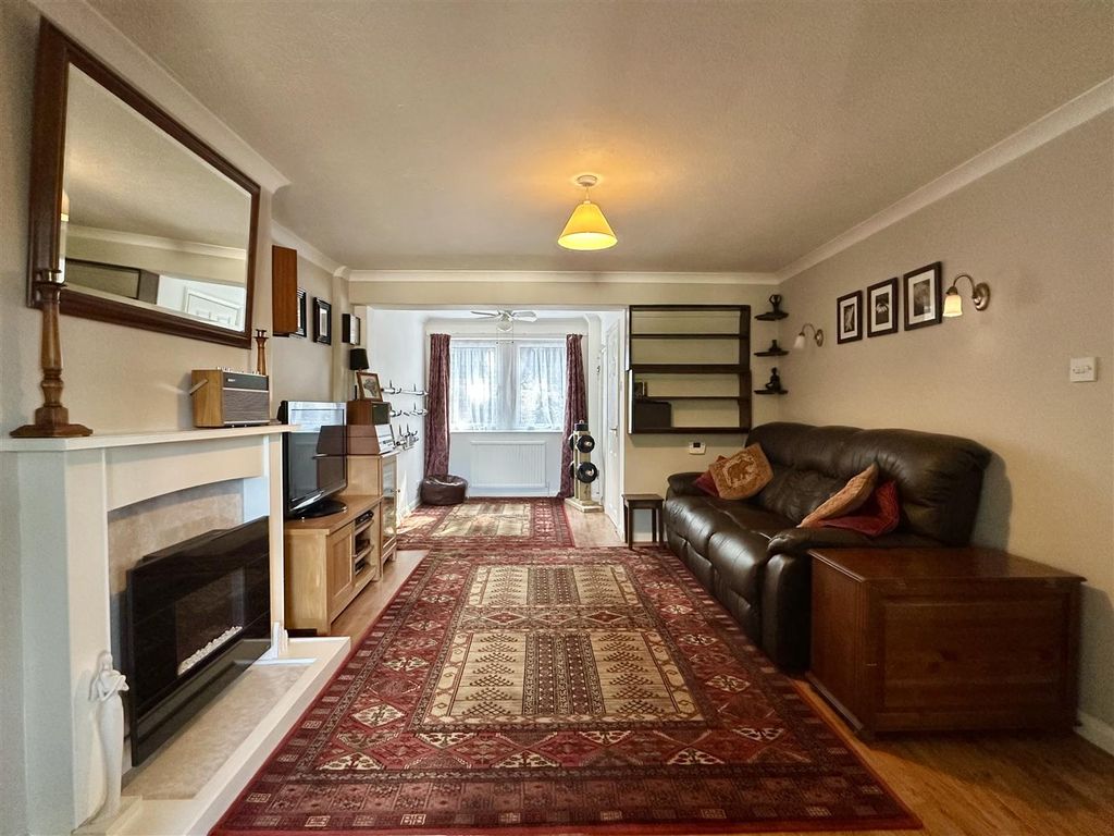 Property photo 2 of 18