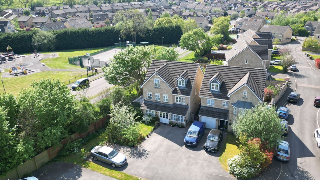 Property photo 1 of 36