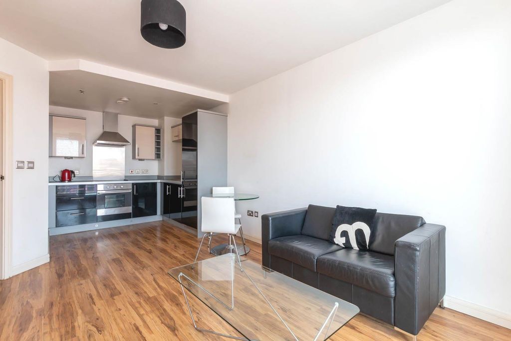 Property photo 2 of 9