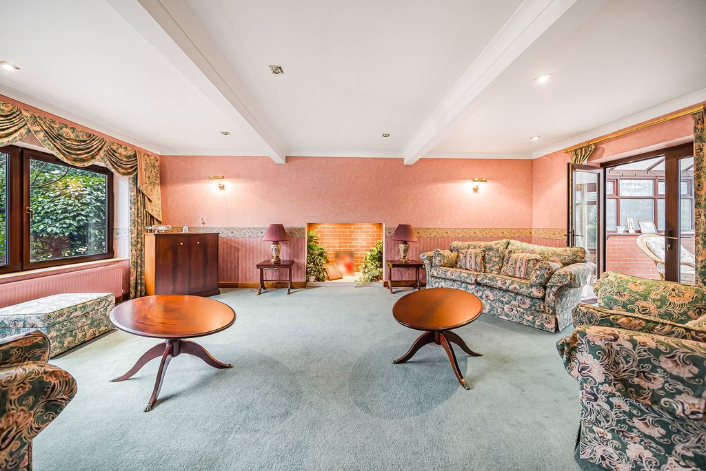 Property photo 2 of 54