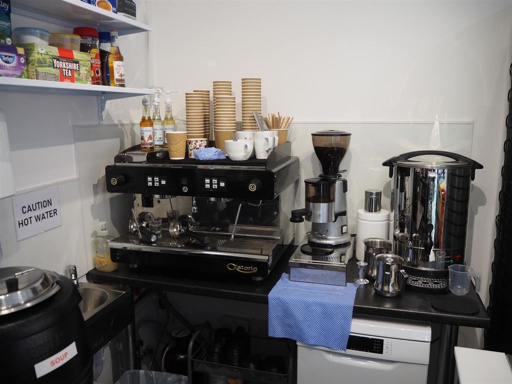 Property photo 3 of 6 Photo 2