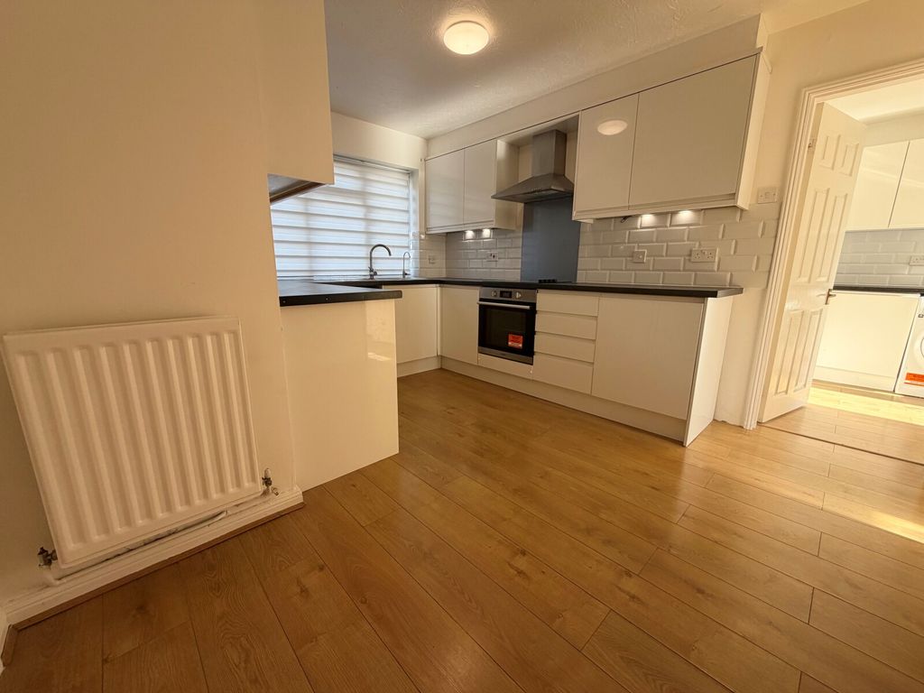Property photo 3 of 13 Picture No. 02