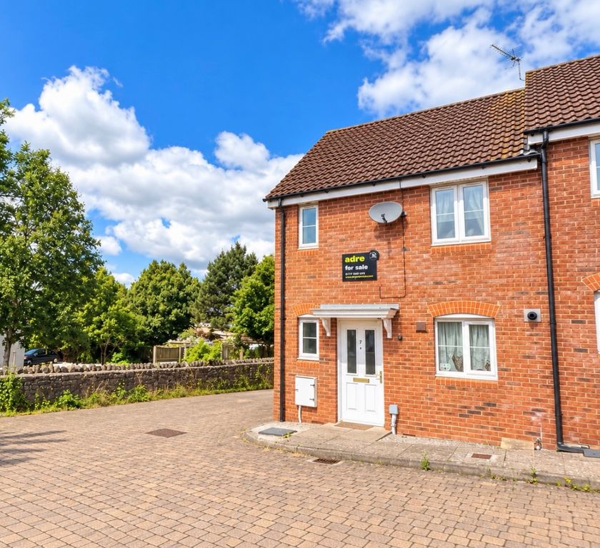Property photo 1 of 13 2 Double Bed (En-Suite) Executive Home For Sale