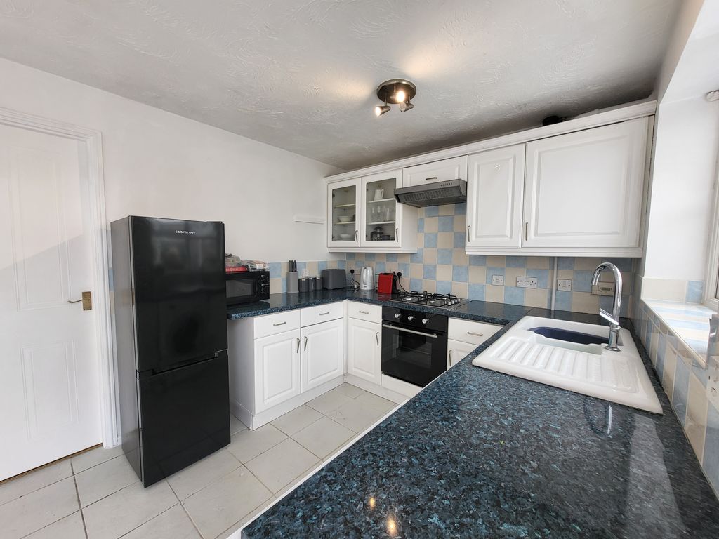 Property photo 2 of 17 Image