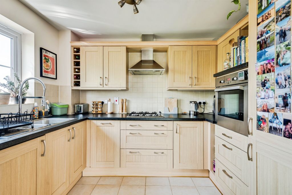 Property photo 3 of 17