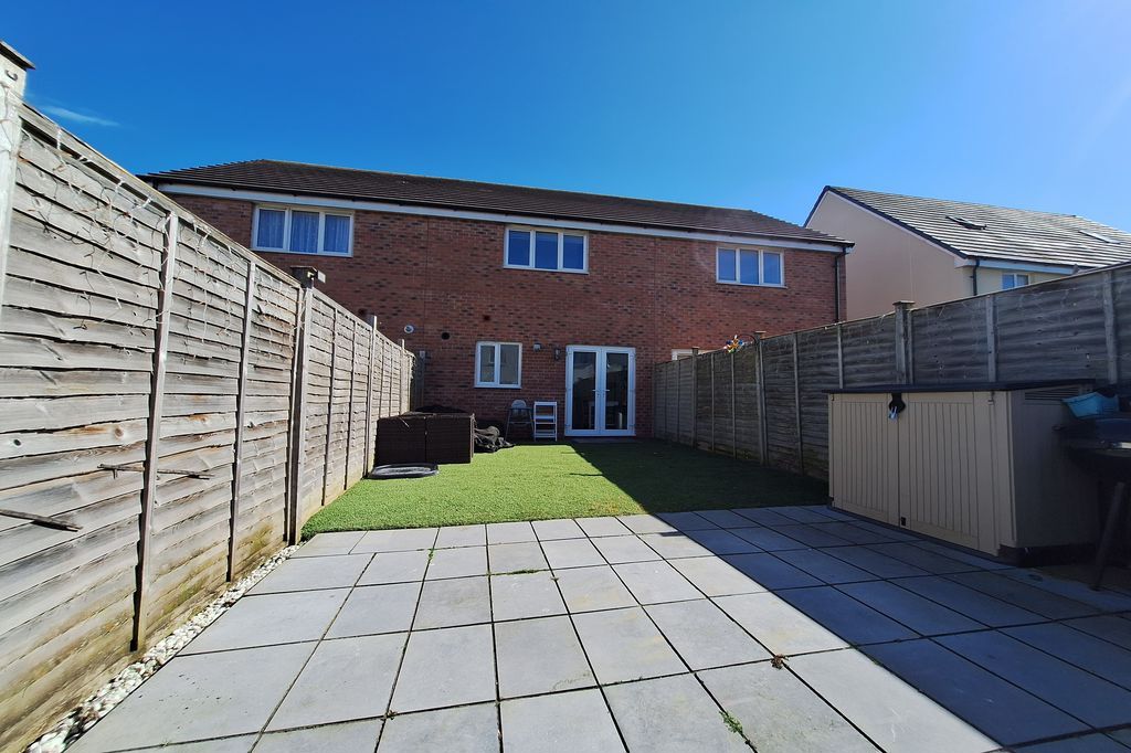 Property photo 3 of 21 Garden