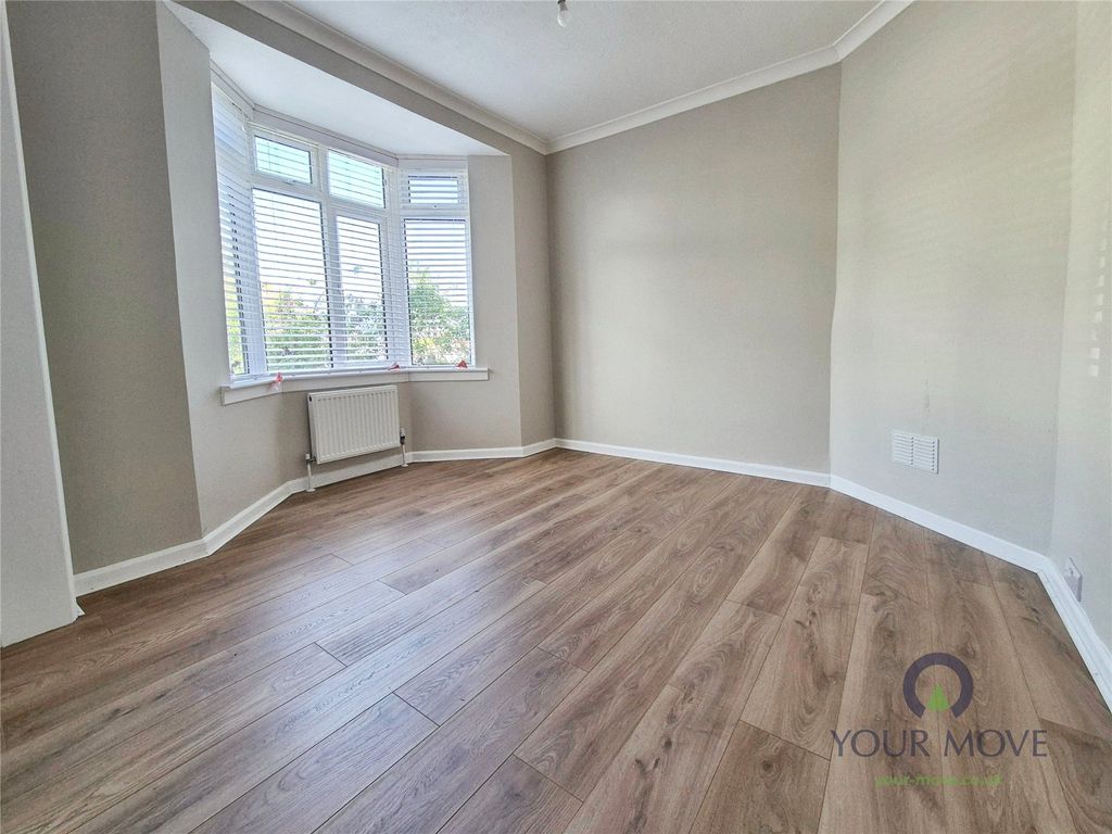 Property photo 3 of 18 Dining Room