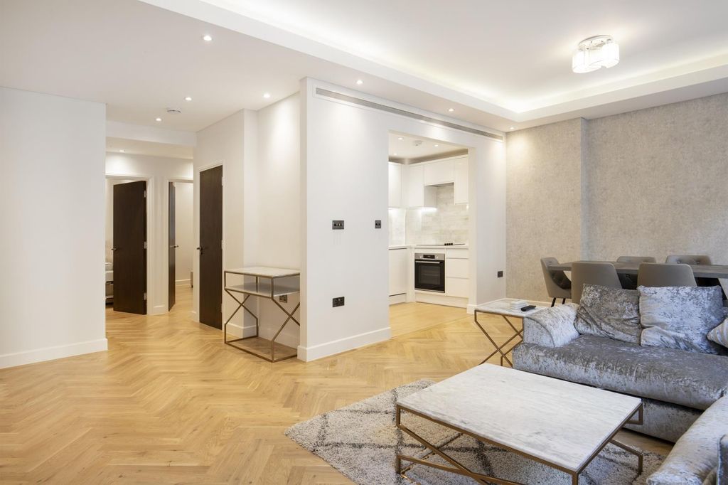 Property photo 3 of 8 Image