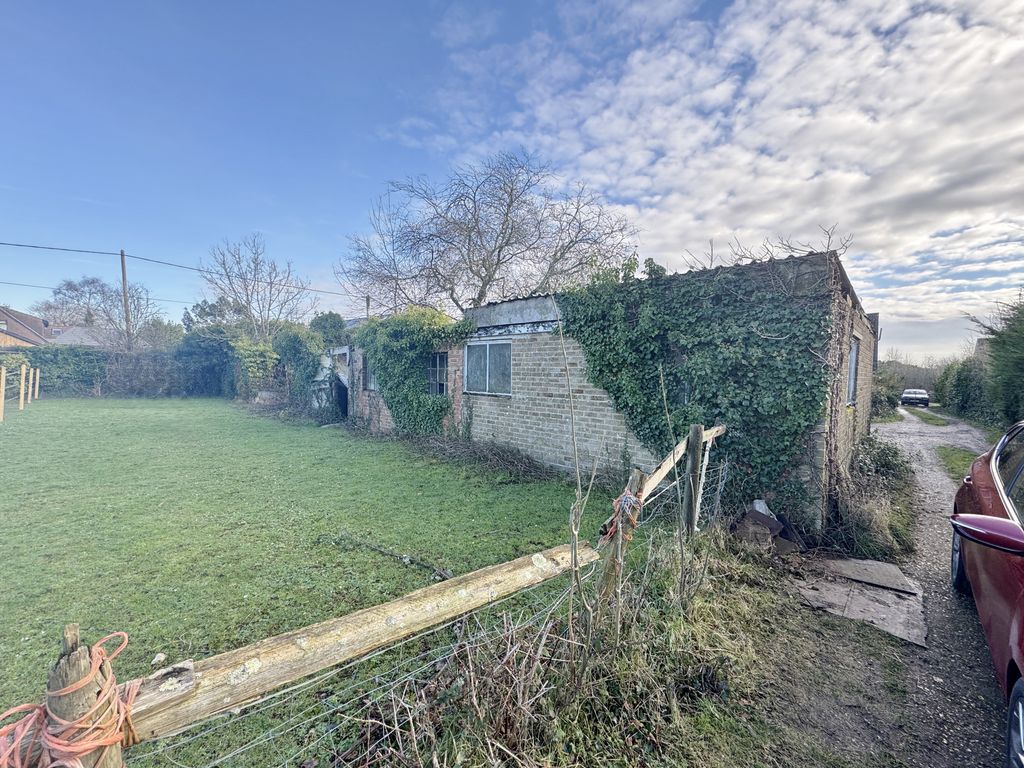 Property photo 3 of 19