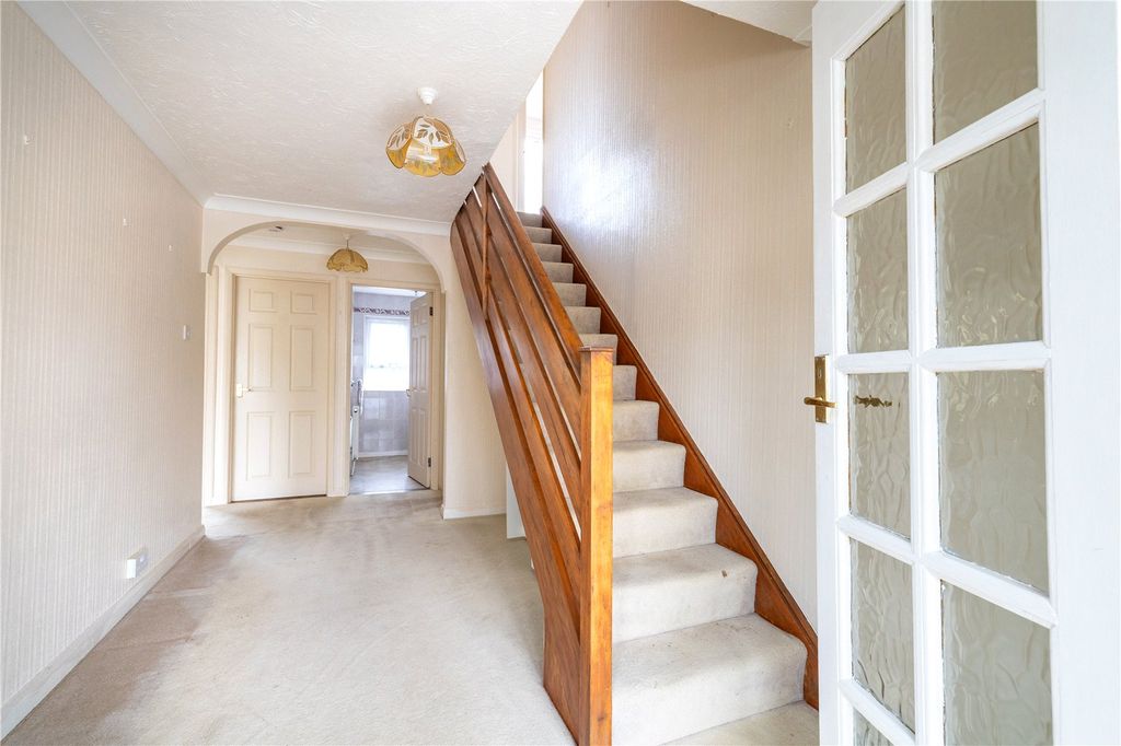 Property photo 2 of 31 Entrance Hallway