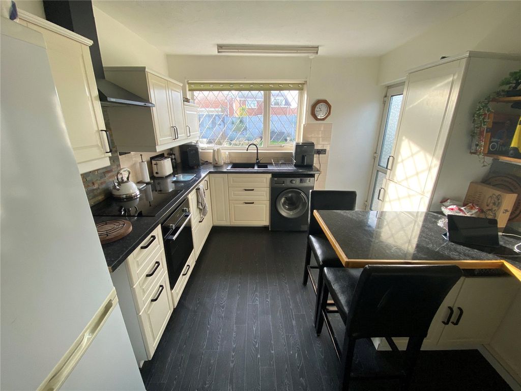 Property photo 3 of 18 Picture No. 25