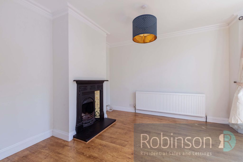 Property photo 3 of 15 40 Rutland Place-9