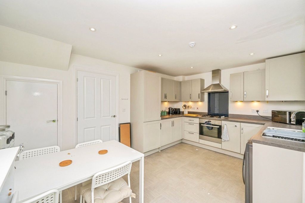 Property photo 2 of 25 Pbox-Img.Jpg