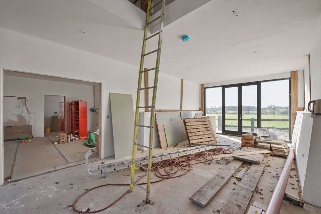 Property photo 2 of 26 Tawney Hall, Bakers Farm, Blackmore End, Wethersfield, Essex CM7 4Dj