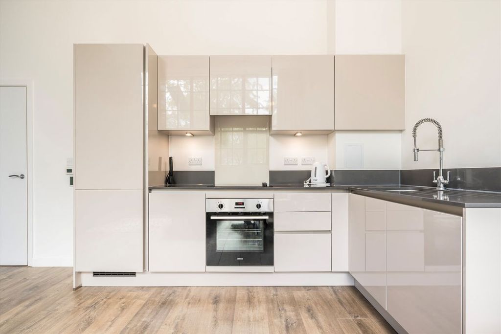 Property photo 3 of 5