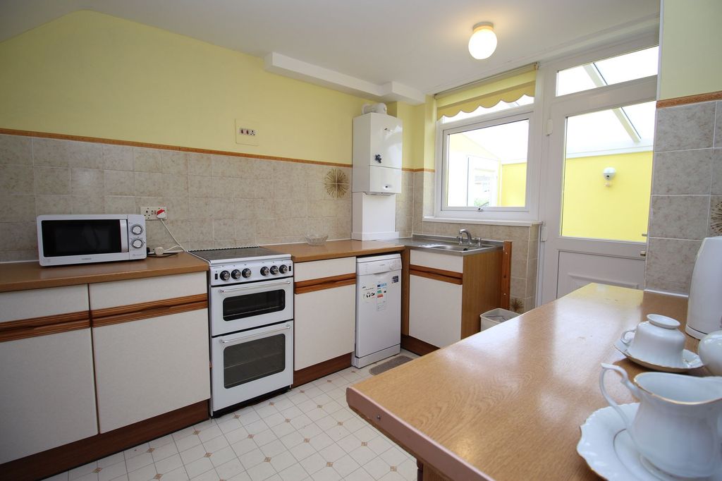 Property photo 3 of 16