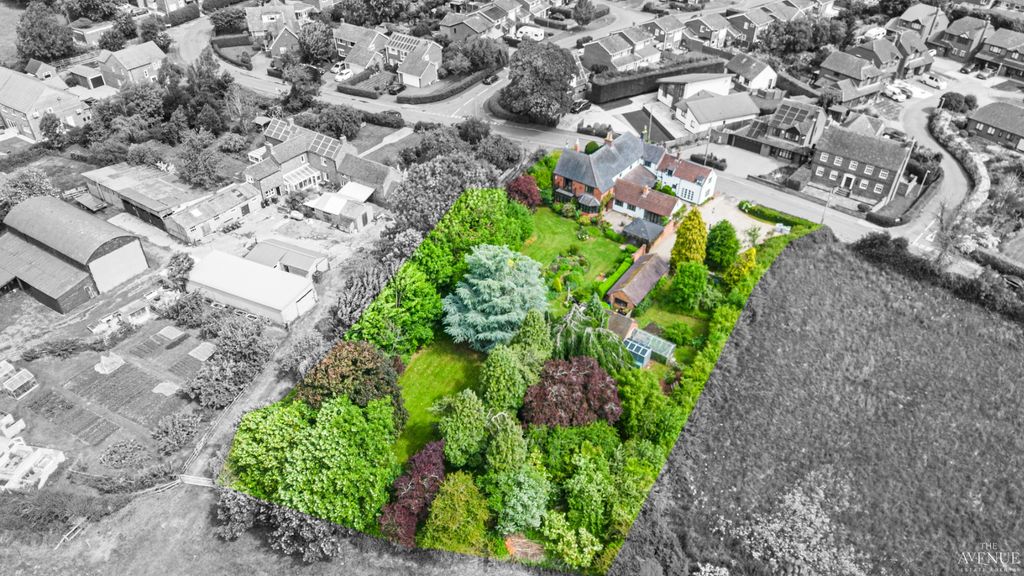 Property photo 3 of 48 3041127