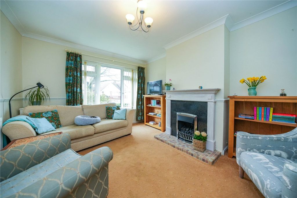 Property photo 3 of 22 Internal