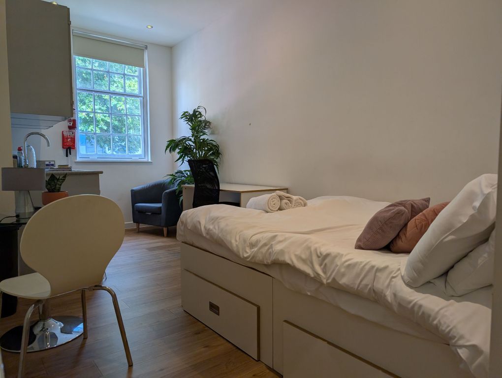 Property photo 3 of 9