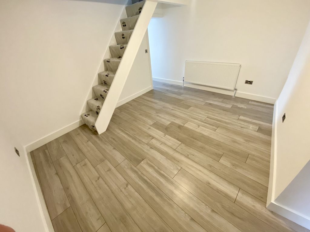 Property photo 2 of 10 Lounge