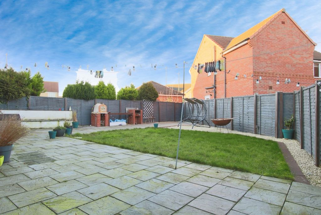 Property photo 3 of 15 3890368