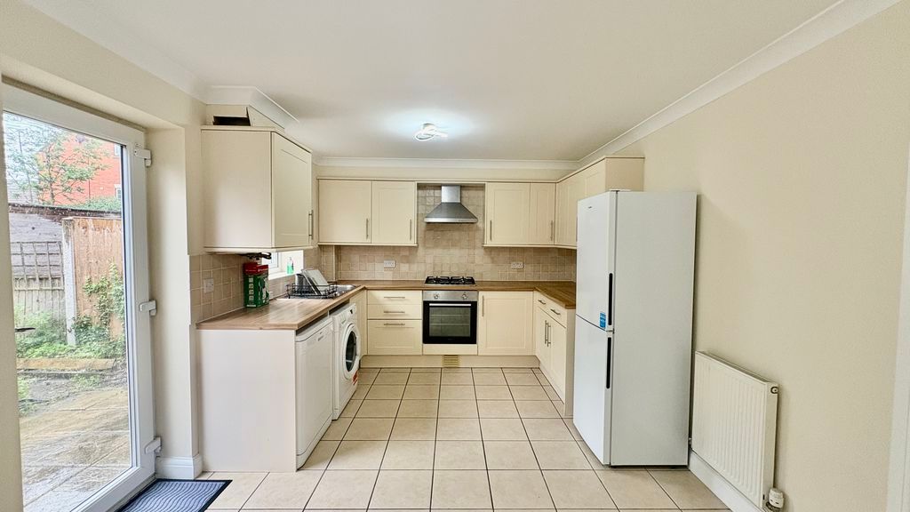 Property photo 3 of 12 Photo 1