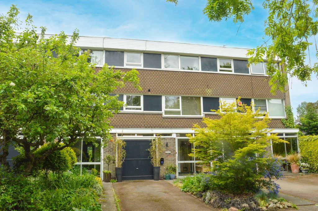 Property photo 1 of 39
